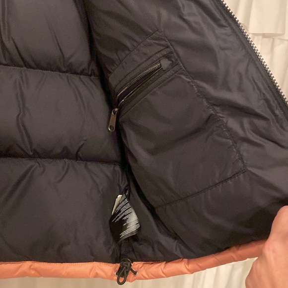 Northface Nuptse - Picture 11 of 12